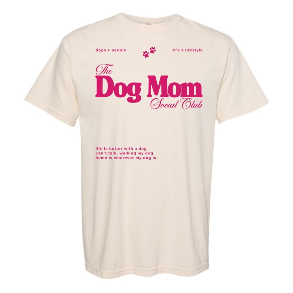 'Dog Mom Social Club' T-Shirt