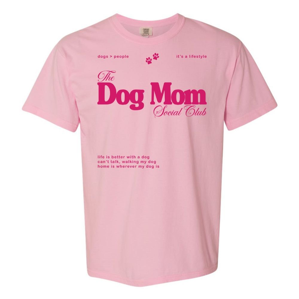 'Dog Mom Social Club' T-Shirt